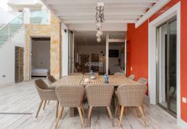3+1 Bedroom Villa for Sale in Lagos with Sea Views, Pool & Beach Access in the Algarve