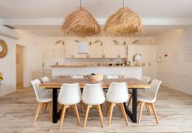 3+1 Bedroom Villa for Sale in Lagos with Sea Views, Pool & Beach Access in the Algarve