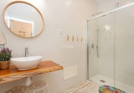3+1 Bedroom Villa for Sale in Lagos with Sea Views, Pool & Beach Access in the Algarve