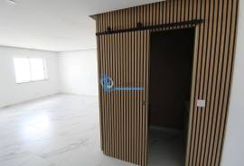 Renovated 2 bedroom apartment a few meters from the riverside area of Portimão
