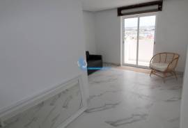 Renovated 2 bedroom apartment a few meters from the riverside area of Portimão