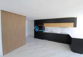 Renovated 2 bedroom apartment a few meters from the riverside area of Portimão