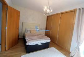 3 bedroom townhouse with pool and garage in central Ferreiras