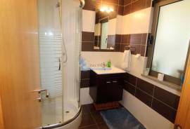 3 bedroom townhouse with pool and garage in central Ferreiras