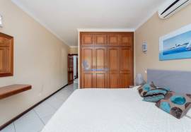 Discover Casa Azul - A 4 bedroom villa with pool and garden in the heart of Guia/Albufeira!