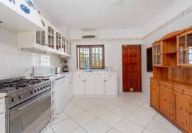 Discover Casa Azul - A 4 bedroom villa with pool and garden in the heart of Guia/Albufeira!