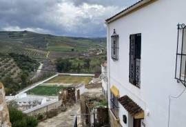 Torre Temptation Townhouse
