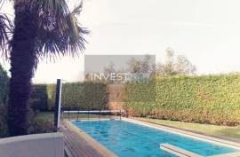 5 bedroom villa with pool and sea views