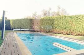 5 bedroom villa with pool and sea views