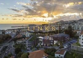 Luxury Penthouse with Private Pool and Stunning View over Funchal Bay