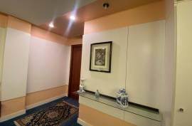 Bright and spacious office in the centre of Las Arenas