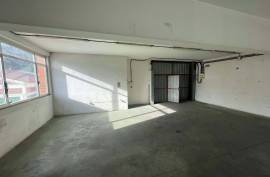 Rental warehouse on the mezzanine floor of the fountains building