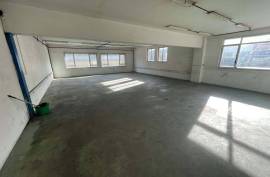 Rental warehouse on the mezzanine floor of the fountains building