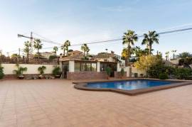 Villa for sale in Torrevieja