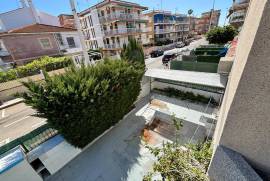 2nd Line Beach! Great opportunity in Santa Pola