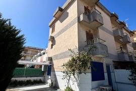 2nd Line Beach! Great opportunity in Santa Pola