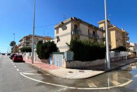 2nd Line Beach! Great opportunity in Santa Pola