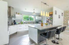 Maison familiale récente à Galgon – 4 chambres – Terrain 1 500 m² – DPE B