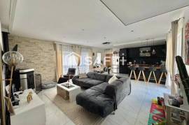 PAVILLON DE PLAIN PIED 4 CHAMBRES DONT UNE SUITE PARENTALE + DOUBLE GARAGE A SAINT MAXIRE !
