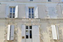 IMMEUBLE DE RAPPORT A 10 MINUTES D'AULNAY DE SAINTONGE