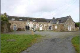 Corps de ferme d’exception sur 5 600 m² de parc !!