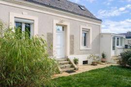 Maison de charme lumineuse, garage et jardinet à deux pas du Jardin Botanique