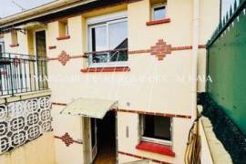 Jolie maison en copropriété de 67m², deux chambres, terrasse et stationnement