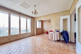 Proche commerces et transports