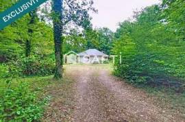 Maison avec studio indépendant sur terrain boisé