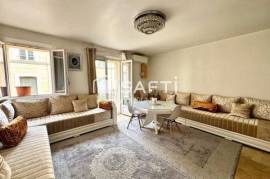 Immeuble comprenant local commercial et appart T4