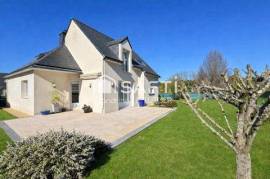 Maison 4 pièces avec garage et jardin