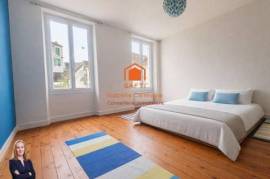 Authentique et élégante maison de caractère, lumineuse et accueillante