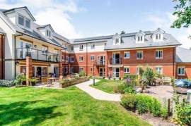 2 Bed Apartment for Sale In Coppice Gate Complex Dibden Purlieu Hampshire United Kingdom