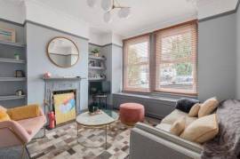 For Sale - Merton Road, Southfields, SW18 - £500,000
