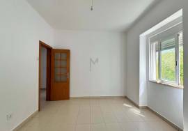 2-beds apartment in Zambujal for rent