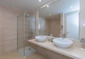 4 bedroom duplex apartment on Estrada Monumental 4 bedroom duplex apartment on Estrada Monumental