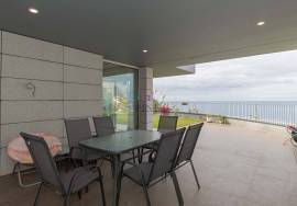 4 bedroom duplex apartment on Estrada Monumental 4 bedroom duplex apartment on Estrada Monumental