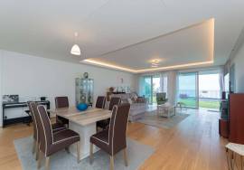 4 bedroom duplex apartment on Estrada Monumental 4 bedroom duplex apartment on Estrada Monumental