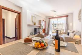 2 Bedroom Apartment in the center of Caniço – ready to move in