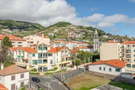 2 Bedroom Apartment in the center of Caniço – ready to move in