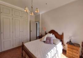 3 + 1 Bedroom villa for sale in Espiche