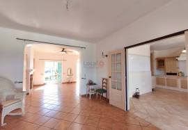 3 + 1 Bedroom villa for sale in Espiche