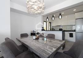 Renovated 3 Bedroom Apartment with Sea View Terrace, in Armação de Pêra