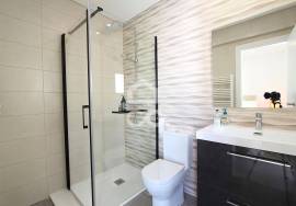 Renovated 3 Bedroom Apartment with Sea View Terrace, in Armação de Pêra