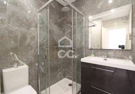 Renovated 3 Bedroom Apartment with Sea View Terrace, in Armação de Pêra