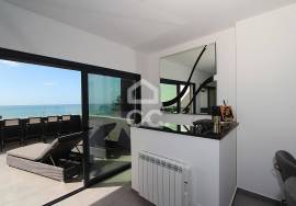 Renovated 3 Bedroom Apartment with Sea View Terrace, in Armação de Pêra