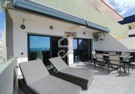 Renovated 3 Bedroom Apartment with Sea View Terrace, in Armação de Pêra
