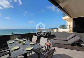 Renovated 3 Bedroom Apartment with Sea View Terrace, in Armação de Pêra