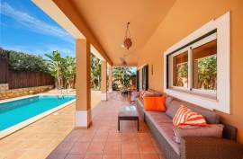 Detached house T4 (or T7) with AL in Montes de Alvor