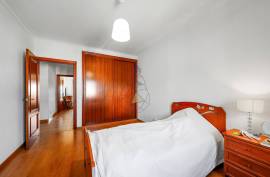 Spacious 3 bedroom apartment in a quiet residential urbanization - Portimão